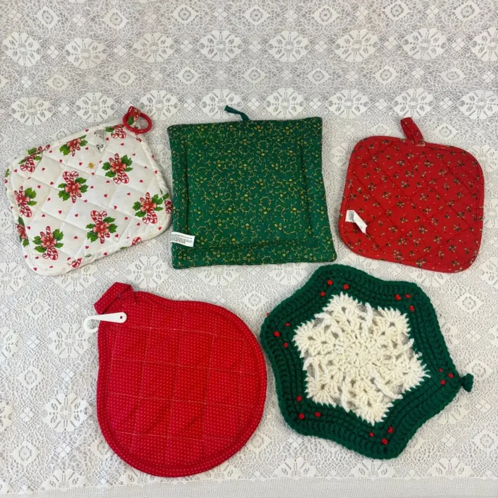 Vintage Christmas Kitchen Lot Santa Pot Holders Quilted Crochet Holiday Decor